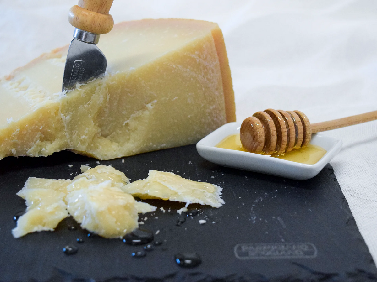 Parmigiano Reggiano halal 24 mesi